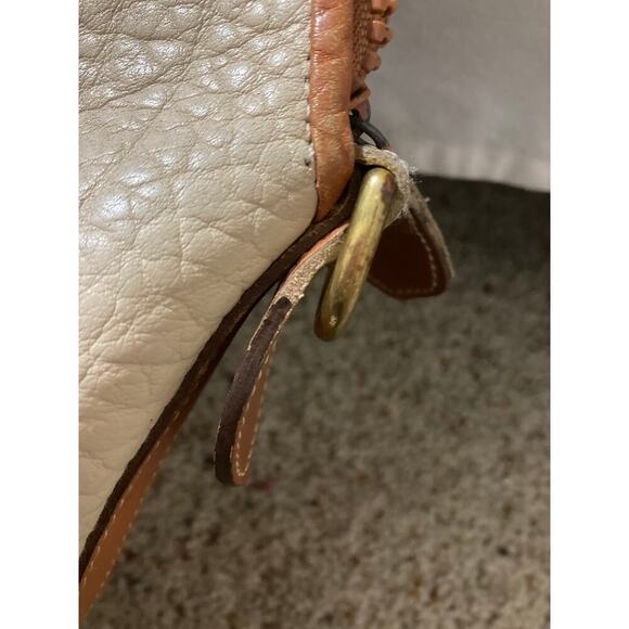 DOONEY & BOURKE MEDIUM IVORY PEBBLED LEATHER HANDBAG (ASIS) - Picture 14 of 16